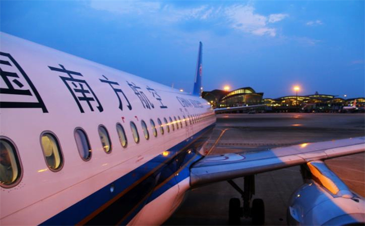 北屯空运到广州白云机场